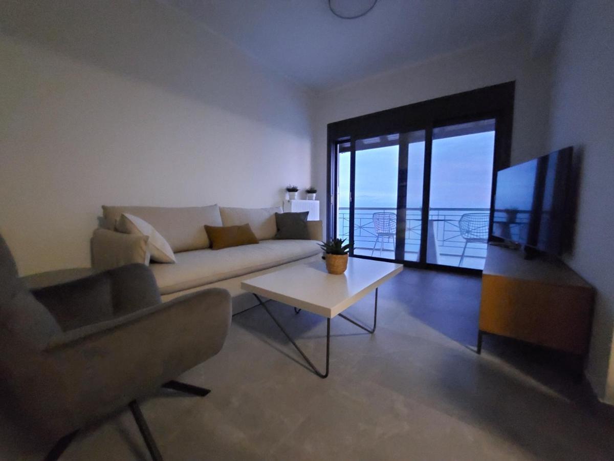 Christellie Luxury Apartment Кіатон Екстер'єр фото